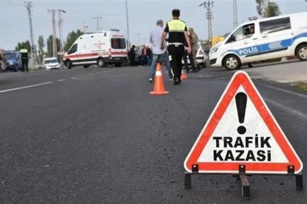Yolcu otobüsünün çarptığı ATV sürücüsü öldü Yolcu otobüsünün çarptığı ATV sürücüsü öldü