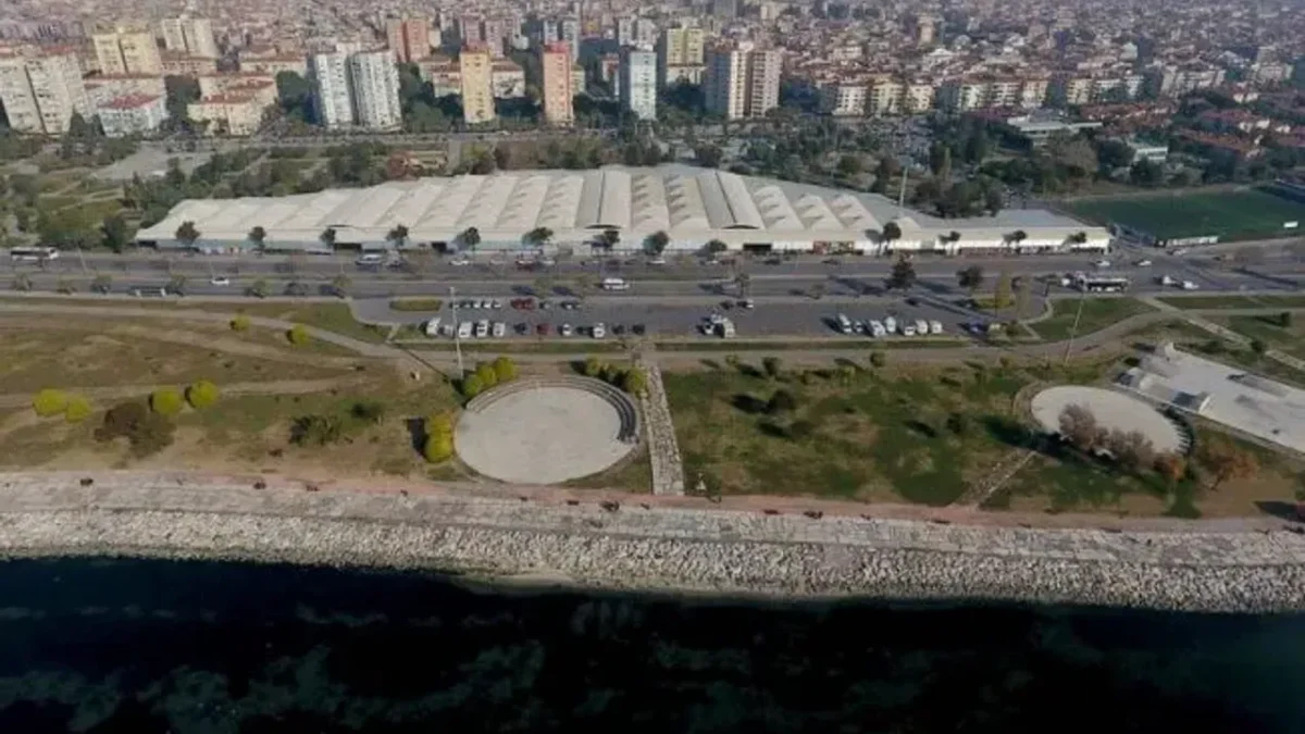 Bostanlı Pazaryeri 4 gün kapalı! Bostanlı Pazaryeri 4 gün kapalı!