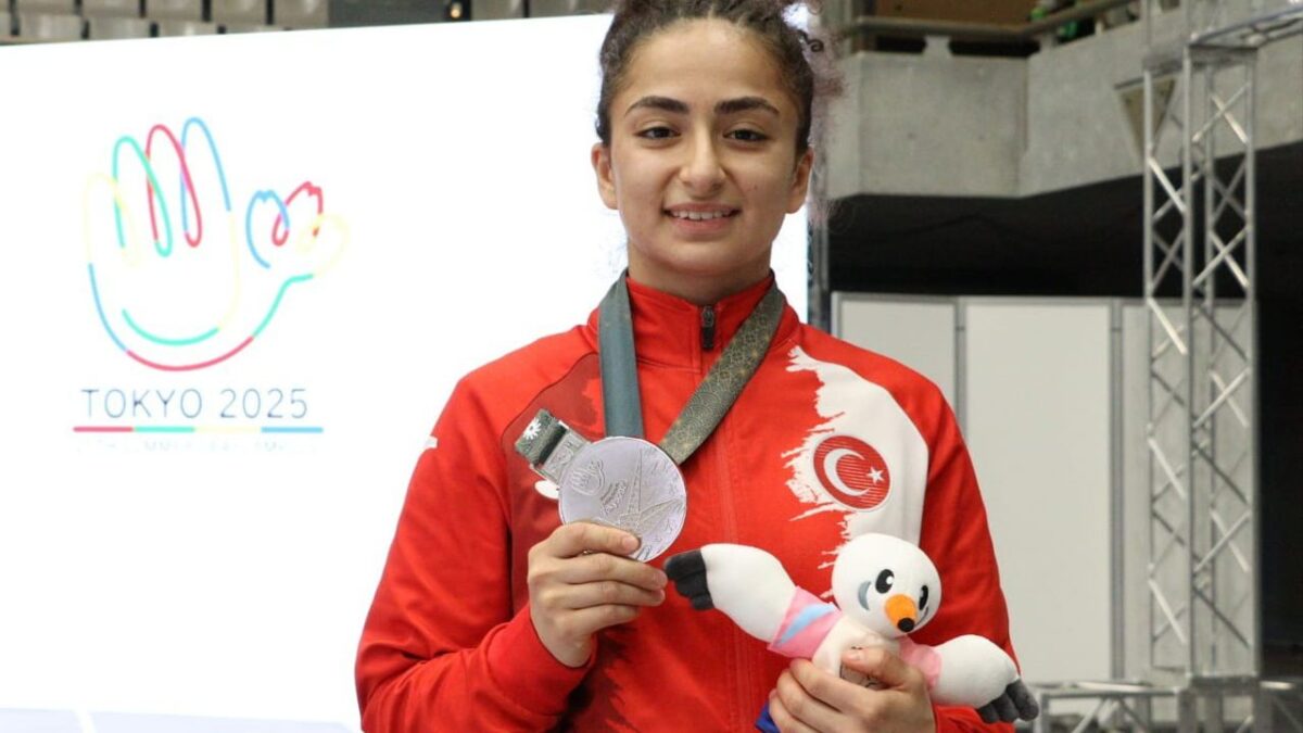 Deaflympics’te ilk madalya Buse Tıraş’tan geldi Deaflympics’te ilk madalya Buse Tıraş’tan geldi