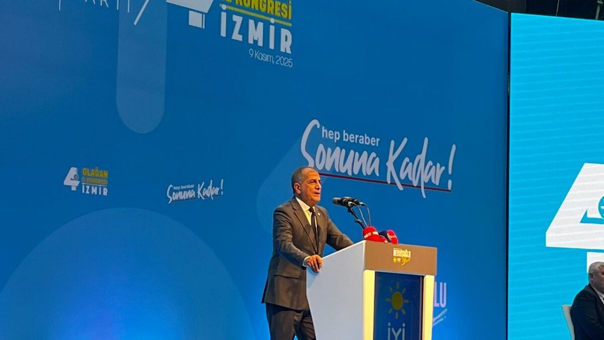 İYİ Parti kongresinde hedef CHP’li belediyeler: İzmir’e çöp ve susuzluk yakışıyor mu? İYİ Parti kongresinde hedef CHP’li belediyeler: İzmir’e çöp ve susuzluk yakışıyor mu?