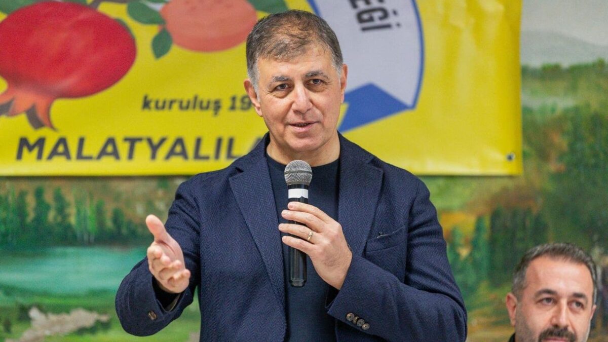 Başkan Tugay’dan mücadele mesajı: Hak, adalet istiyoruz Başkan Tugay’dan mücadele mesajı: Hak, adalet istiyoruz
