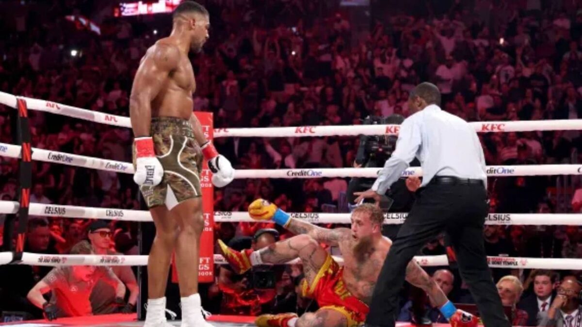 Joshua nakavt etti, Paul’un çenesi kırıldı Joshua nakavt etti, Paul’un çenesi kırıldı