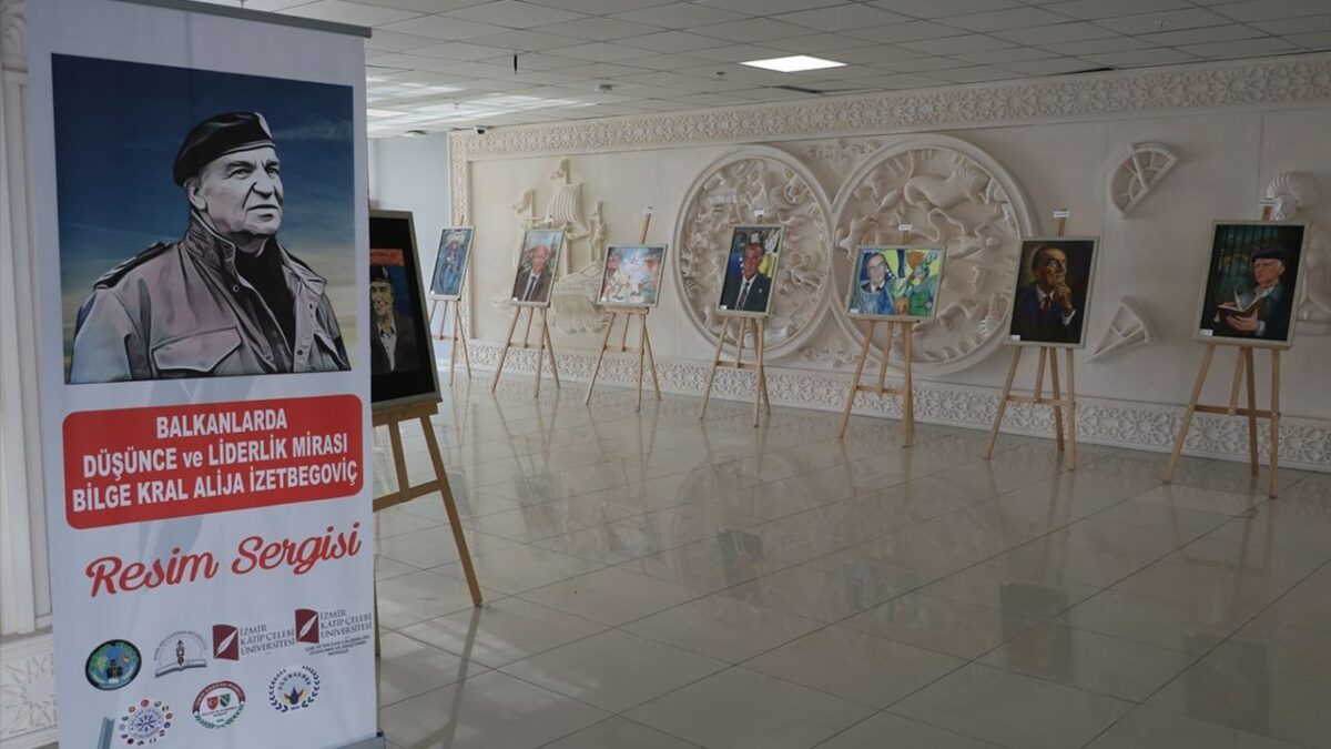 Aliya İzzetbegoviç İzmir’deki panelde anıldı