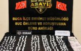 İzmir’de evinde uyuşturucu bulunan şüpheli tutuklandı İzmir’de evinde uyuşturucu bulunan şüpheli tutuklandı