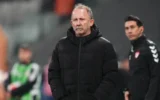 Sergen Yalçın 3 futbolcuyu sildi: Kendinize takım bulun Sergen Yalçın 3 futbolcuyu sildi: Kendinize takım bulun