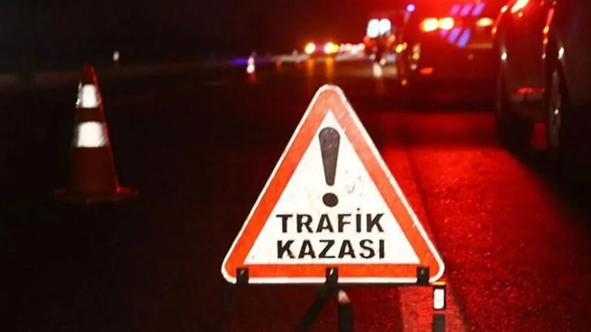 Kamyonet ile motosiklet çarpıştı: Feci kazada bir can kaybı!