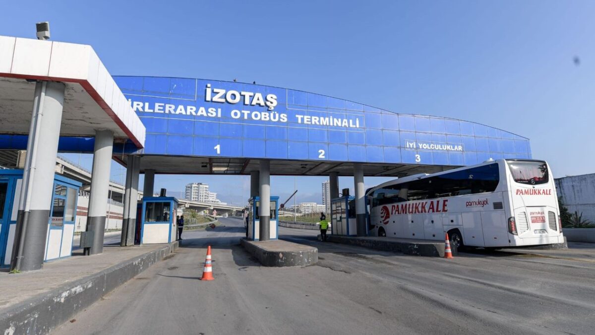 İzmir Otogarı’nda yeni dönem: İşletme 3 belediye şirketine bölünüyor! İzmir Otogarı’nda yeni dönem: İşletme 3 belediye şirketine bölünüyor!
